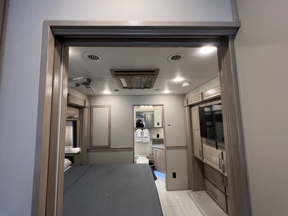 Used 2025 Renegade 45’ Tandem Axle Motorcoach