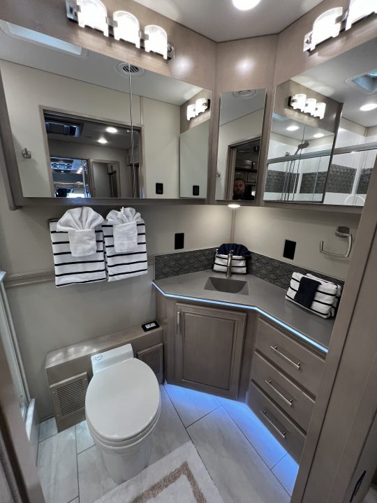 Used 2025 Renegade 45’ Tandem Axle Motorcoach