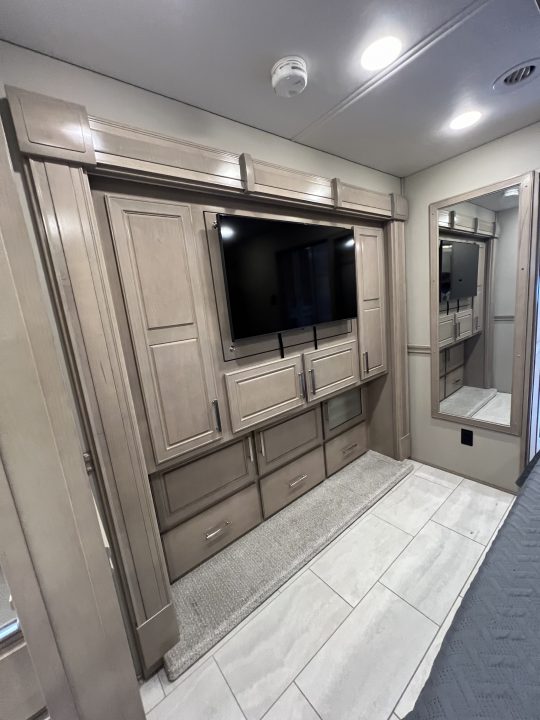 Used 2025 Renegade 45’ Tandem Axle Motorcoach