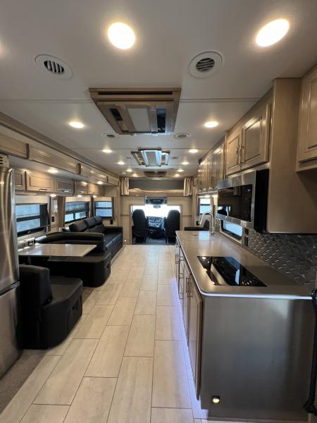 Used 2025 Renegade 45’ Tandem Axle Motorcoach