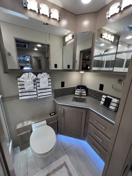 Used 2025 Renegade 45’ Tandem Axle Motorcoach