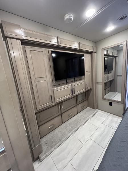 Used 2025 Renegade 45’ Tandem Axle Motorcoach