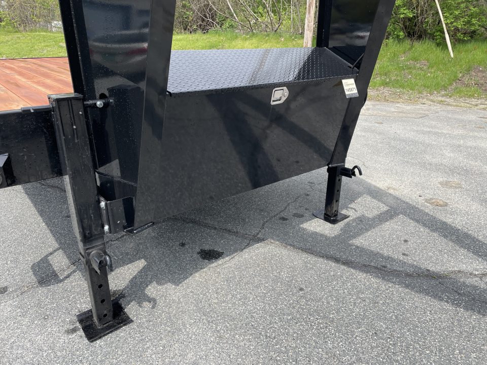 New 2026 BWISE EDG24-16 Gooseneck Equipment Trailer