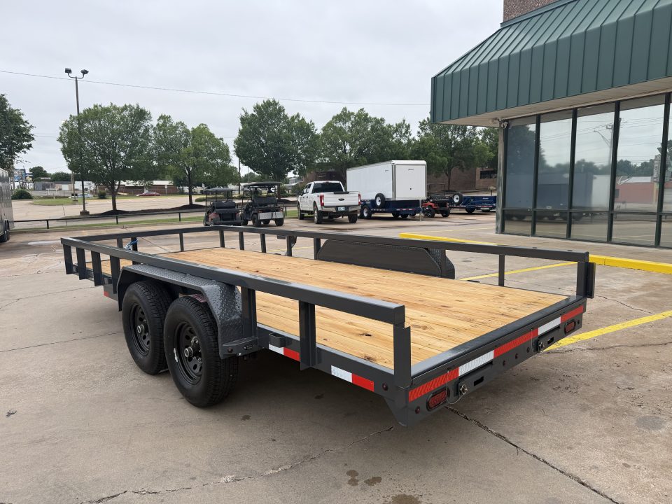 New #154435 2026 LAMAR U5 18 X 83 TANDEM AXLE SQUARE TUBE TOP 10K UTILITY W/ SLIDE IN RAMPS