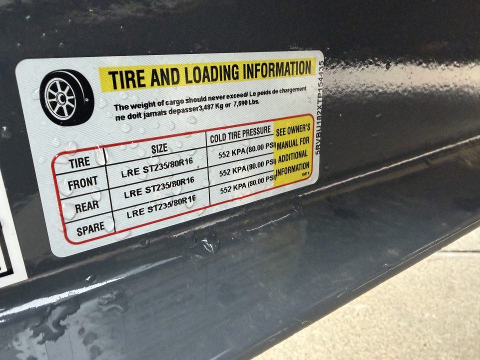 New #154435 2026 LAMAR U5 18 X 83 TANDEM AXLE SQUARE TUBE TOP 10K UTILITY W/ SLIDE IN RAMPS