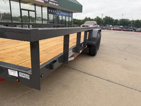 New #154435 2026 LAMAR U5 18 X 83 TANDEM AXLE SQUARE TUBE TOP 10K UTILITY W/ SLIDE IN RAMPS