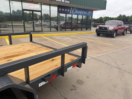 New #154435 2026 LAMAR U5 18 X 83 TANDEM AXLE SQUARE TUBE TOP 10K UTILITY W/ SLIDE IN RAMPS