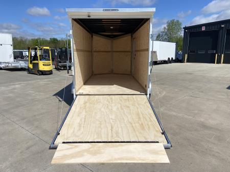 New United UJ-7X14 Enclosed Trailer
