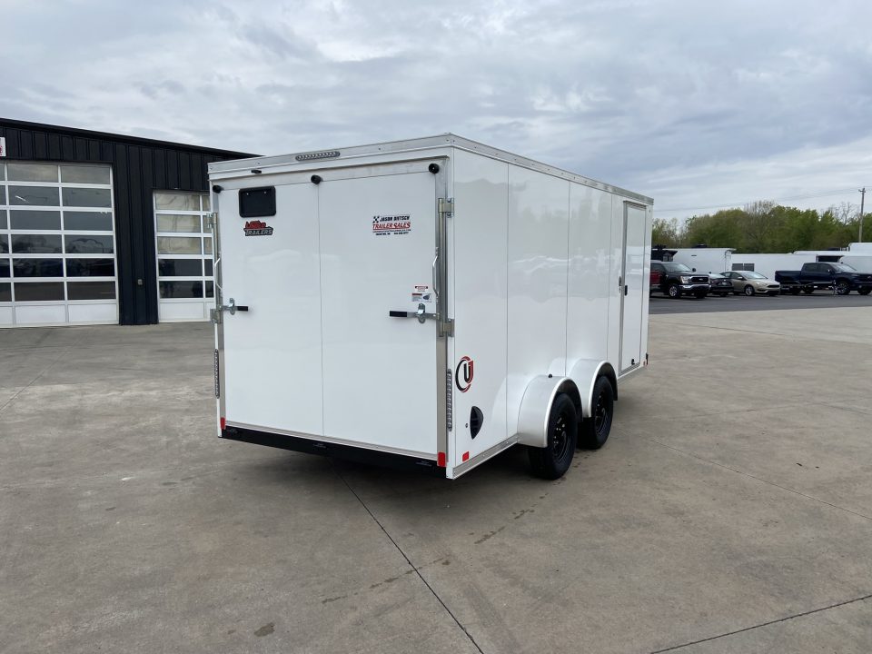 New United UJ-S-7X16 Enclosed Trailer
