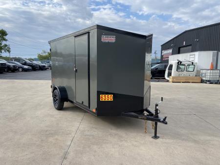 New United UJ-612 Enclosed Trailer