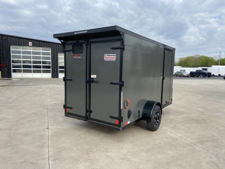 New United UJ-612 Enclosed Trailer