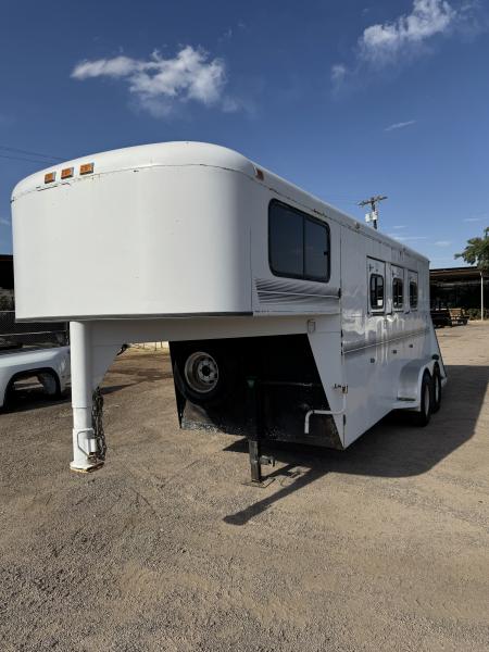 Used 1995 Shelby 3H GN Horse Trailer