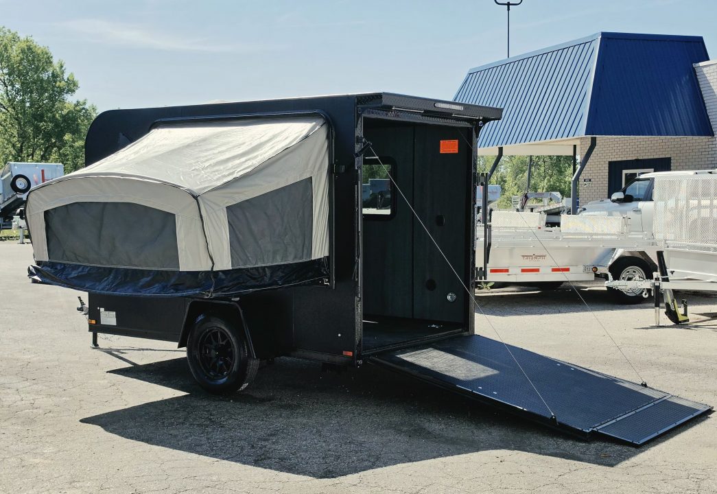 New 5.5 X 10 ENCLOSED TENT TRAILER SINGLE AXLE FOLD OUT BUNK KITCHENETTE TABLE 2027 FOREST RIVER