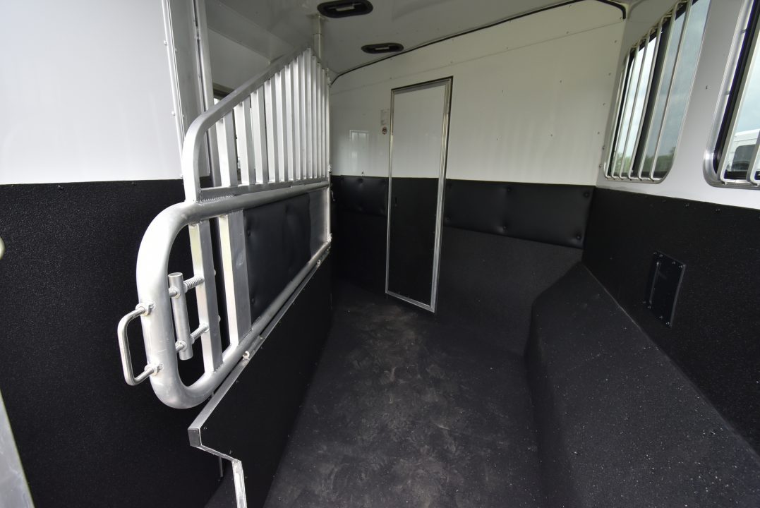 Used 2019 Merhow Trailers Next Generation Horse Trailer