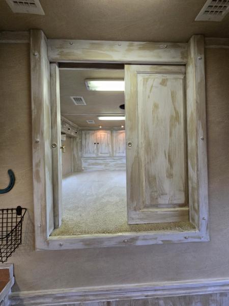 Used 2003 Elite 4 Horse Outlaw Conversion