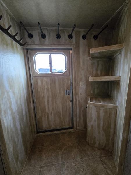 Used 2003 Elite 4 Horse Outlaw Conversion