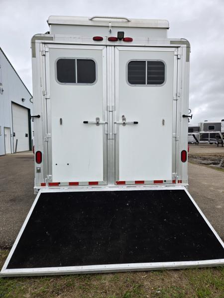 Used 2003 Elite 4 Horse Outlaw Conversion