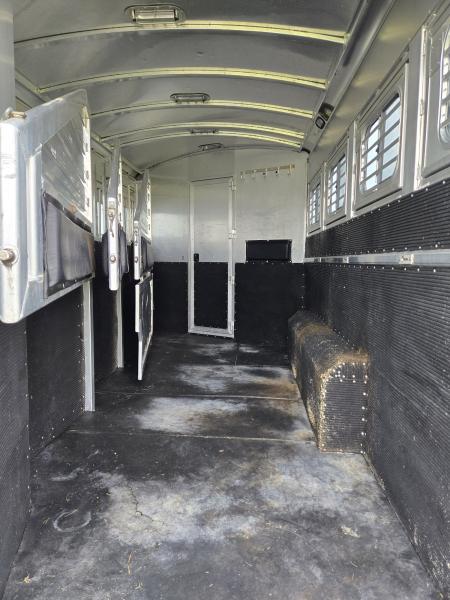 Used 2003 Elite 4 Horse Outlaw Conversion