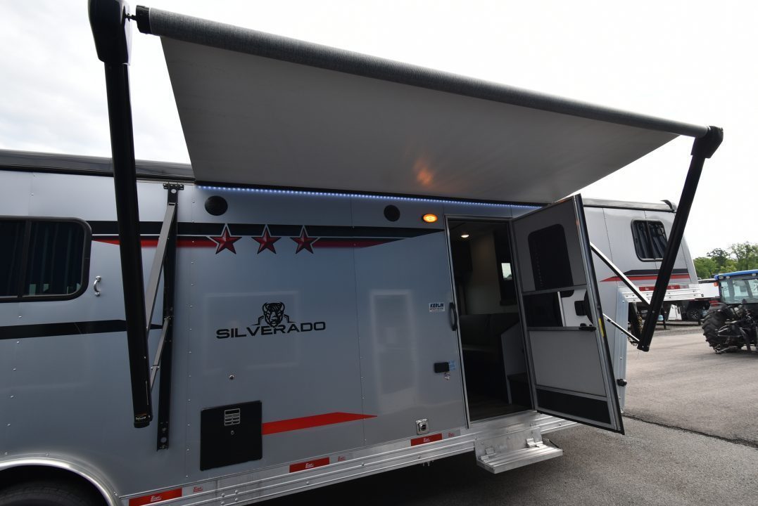 Used 2022 Bison Trailers Silverado 8309 Horse Trailer