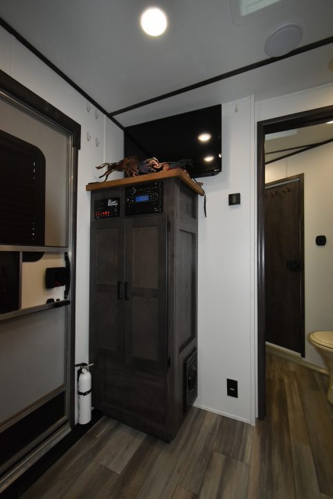 Used 2022 Bison Trailers Silverado 8309 Horse Trailer