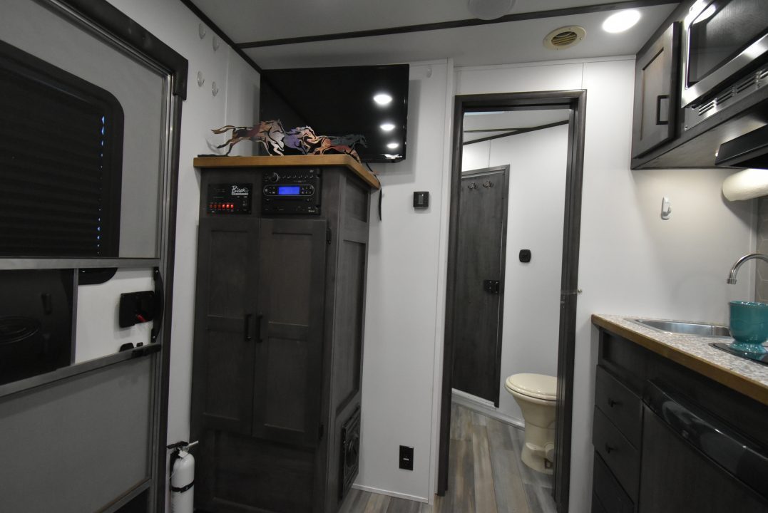 Used 2022 Bison Trailers Silverado 8309 Horse Trailer