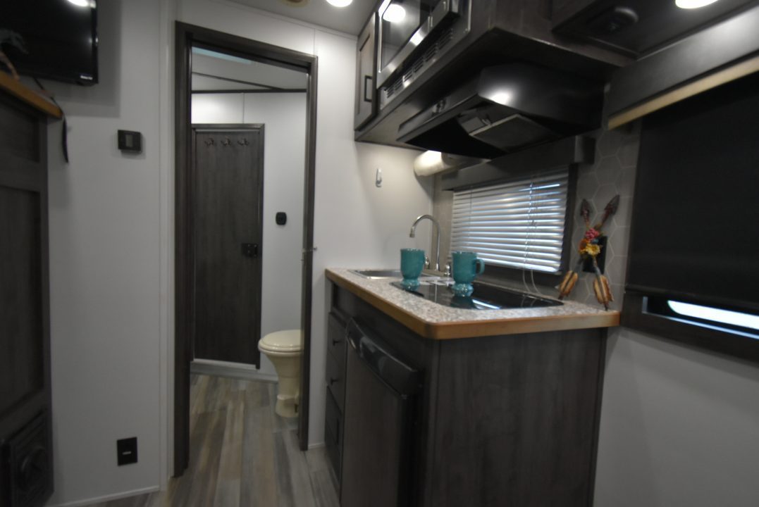 Used 2022 Bison Trailers Silverado 8309 Horse Trailer