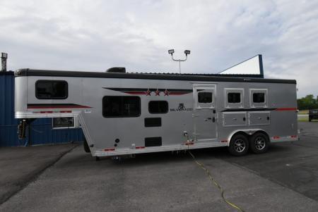 Used 2022 Bison Trailers Silverado 8309 Horse Trailer