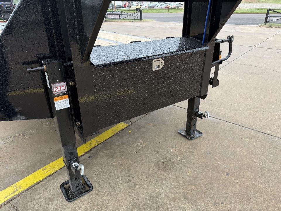 New #385942 2026 LOAD TRAIL GP 34 X 102 DUAL TANDEM LOW-PRO 24K GOOSENECK W/ MAX RAMPS