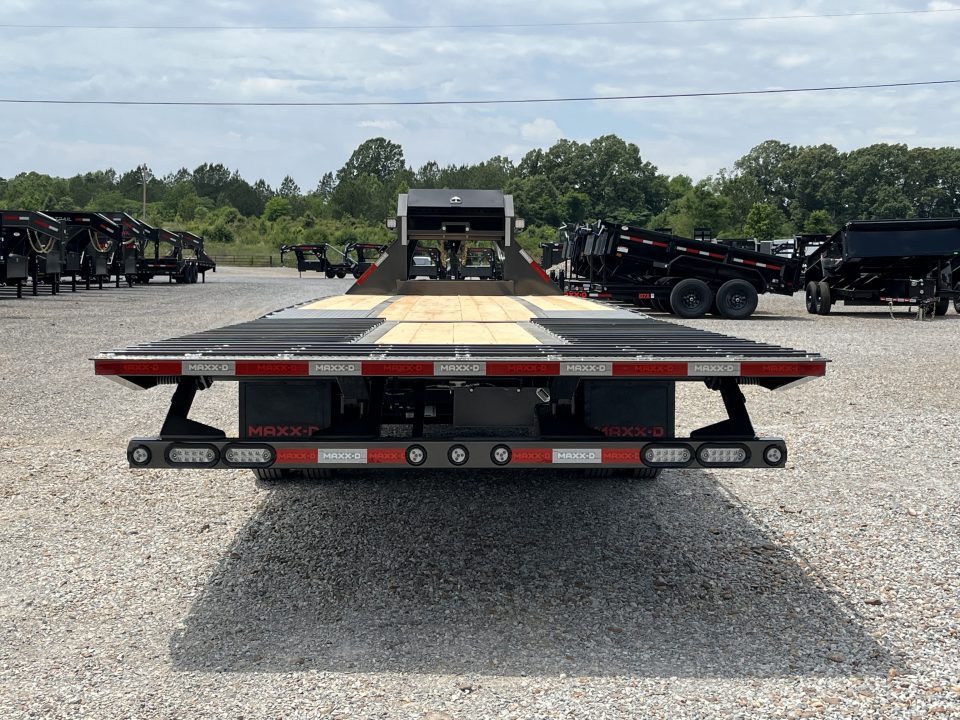 New 2027 MAXXD Gooseneck Trailer | 32' x 102' 30K GVWR