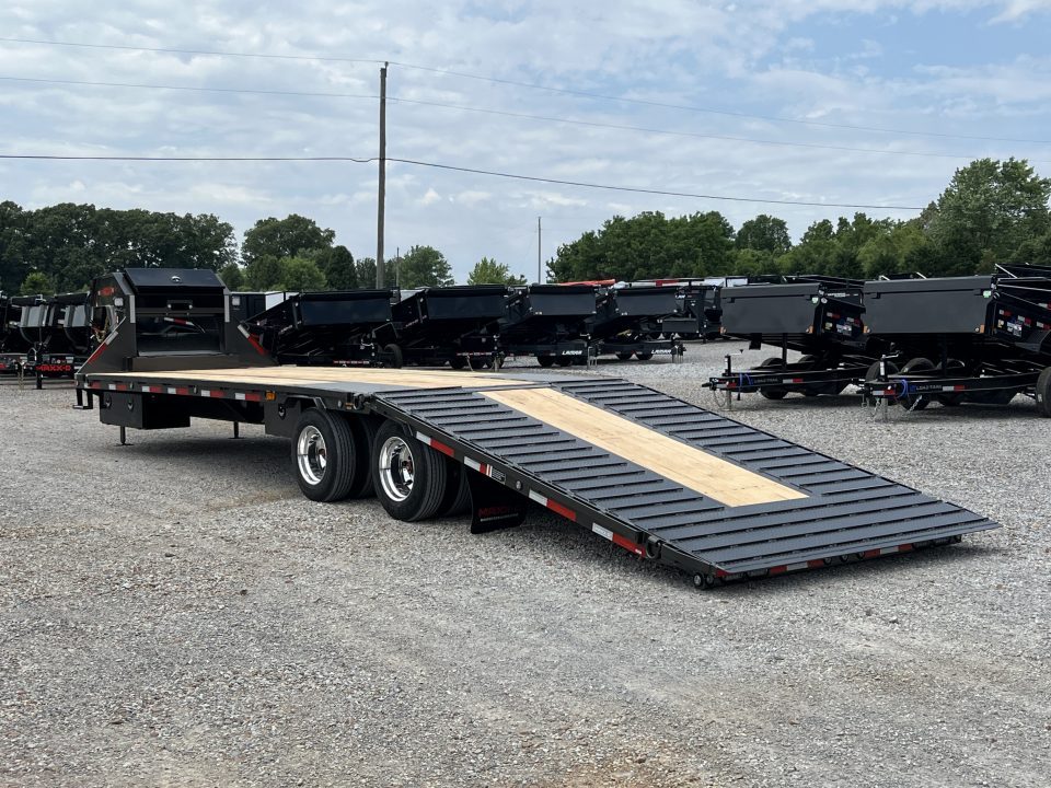 New 2027 MAXXD Gooseneck Trailer | 32' x 102' 30K GVWR