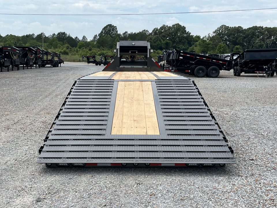 New 2027 MAXXD Gooseneck Trailer | 32' x 102' 30K GVWR
