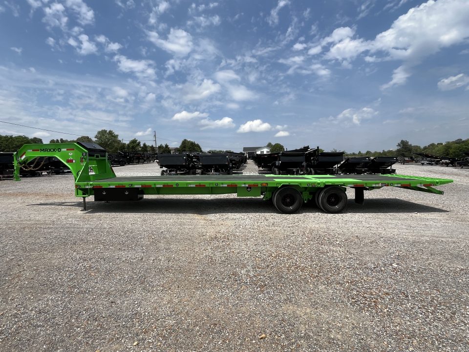 New 2027 MAXXD Hydraulic Dovetail Gooseneck Trailer | 34' x 102' 30K GVWR
