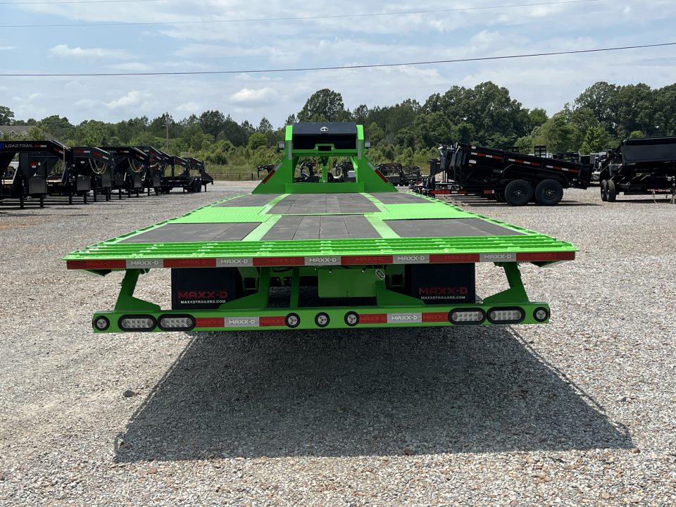 New 2027 MAXXD Hydraulic Dovetail Gooseneck Trailer | 34' x 102' 30K GVWR
