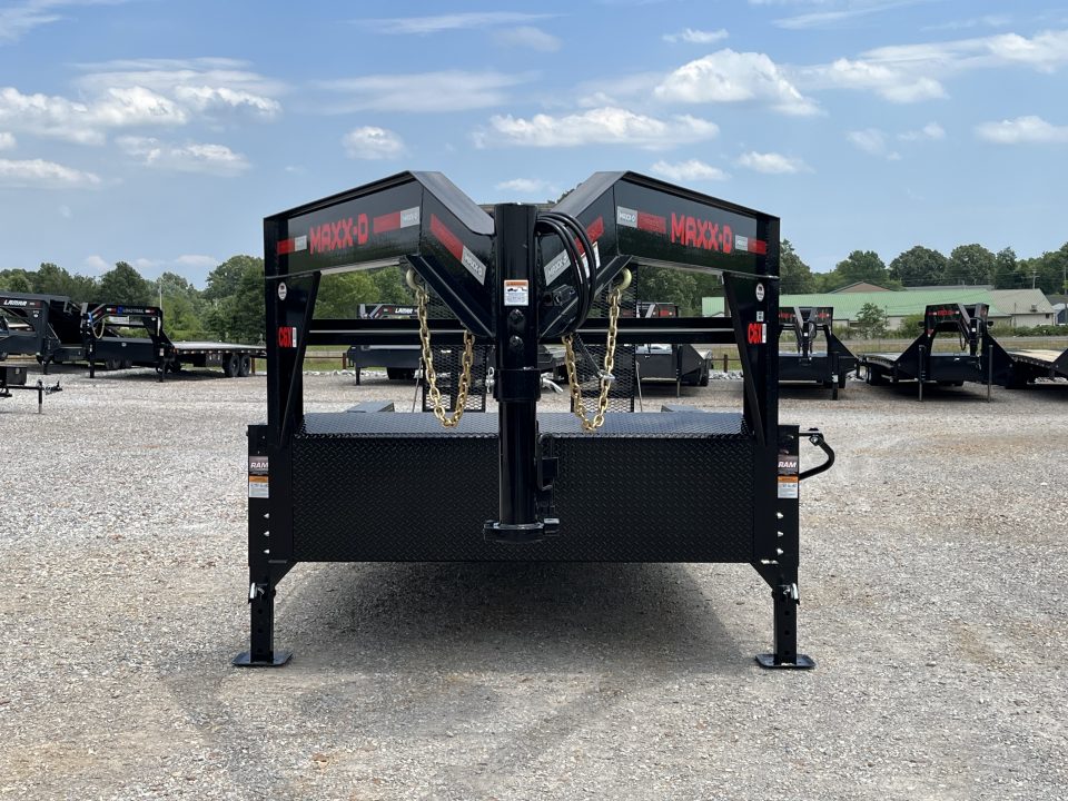 New 2027 MAXXD 83"x24' 15.6k Gooseneck Equipment Trailer