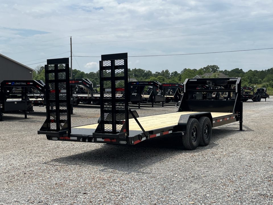 New 2027 MAXXD 83"x24' 15.6k Gooseneck Equipment Trailer