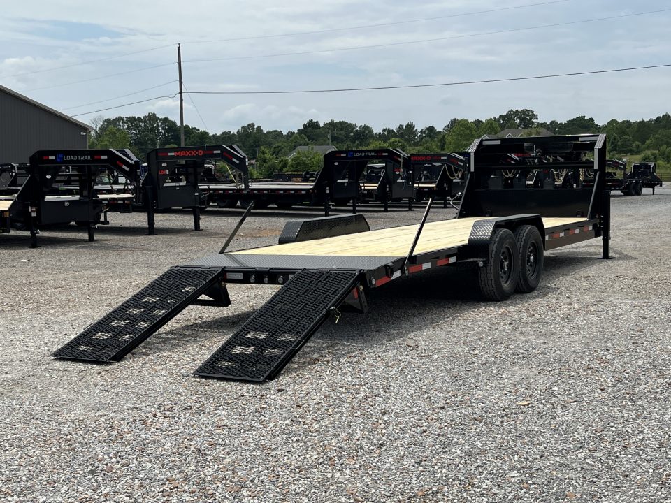 New 2027 MAXXD 83"x24' 15.6k Gooseneck Equipment Trailer
