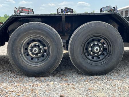 New 2027 MAXXD 83"x24' 15.6k Gooseneck Equipment Trailer