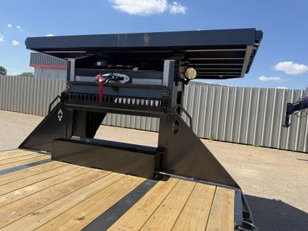 New 2026 Diamond C Trailers FMAX216 102X32 HYD PACESETTER Gooseneck Bodies