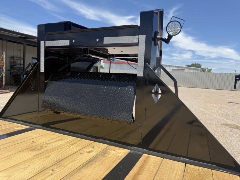 New 2026 Diamond C Trailers FMAX212 35X102 HYD Gooseneck Bodies