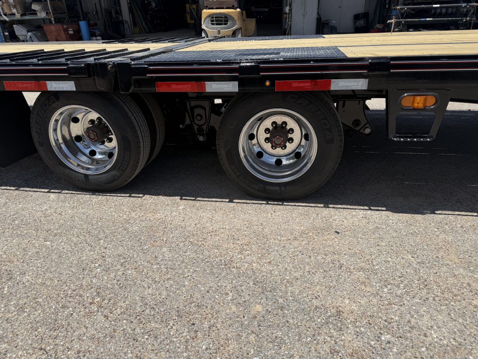 New 2026 Diamond C Trailers FMAX212 35X102 HYD Gooseneck Bodies