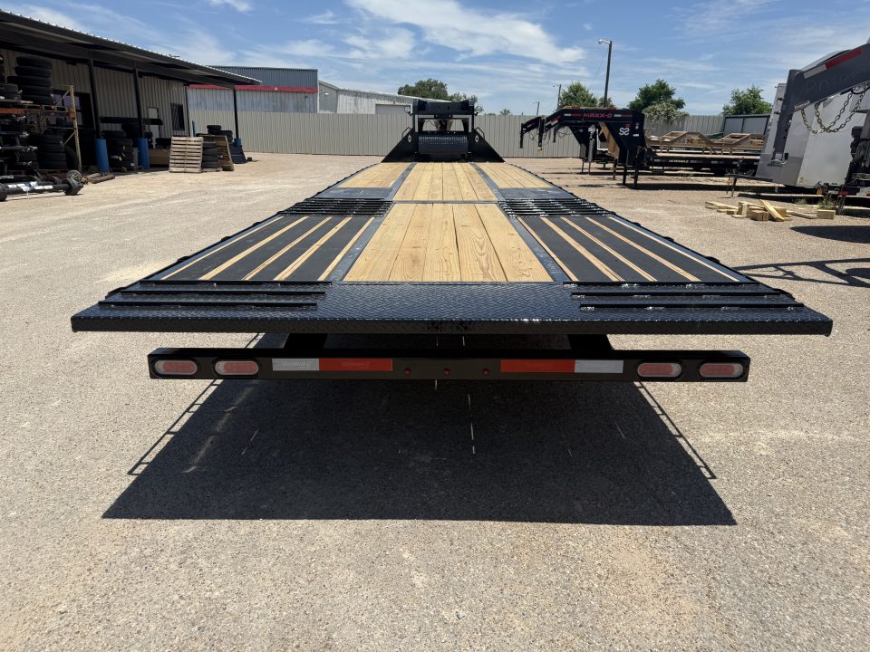 New 2026 Diamond C Trailers FMAX212 35X102 HYD Gooseneck Bodies