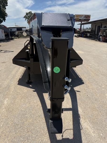 New 2026 Diamond C Trailers FMAX212 35X102 HYD Gooseneck Bodies