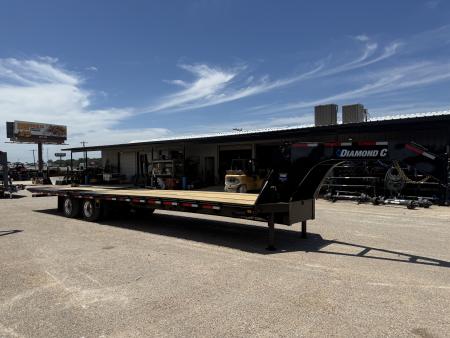 New 2026 Diamond C Trailers FMAX212 35X102 HYD Gooseneck Bodies