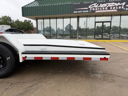New #009101 2026 LOAD TRAIL CZ 22 X 83 TANDEM AXLE 10K STEEL FLOOR CAR HAULER W/ BLACKOUT TRIM PACKAGE