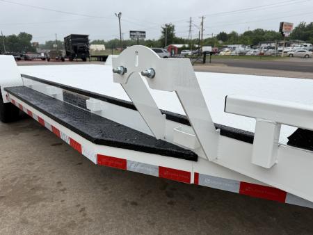 New #009101 2026 LOAD TRAIL CZ 22 X 83 TANDEM AXLE 10K STEEL FLOOR CAR HAULER W/ BLACKOUT TRIM PACKAGE