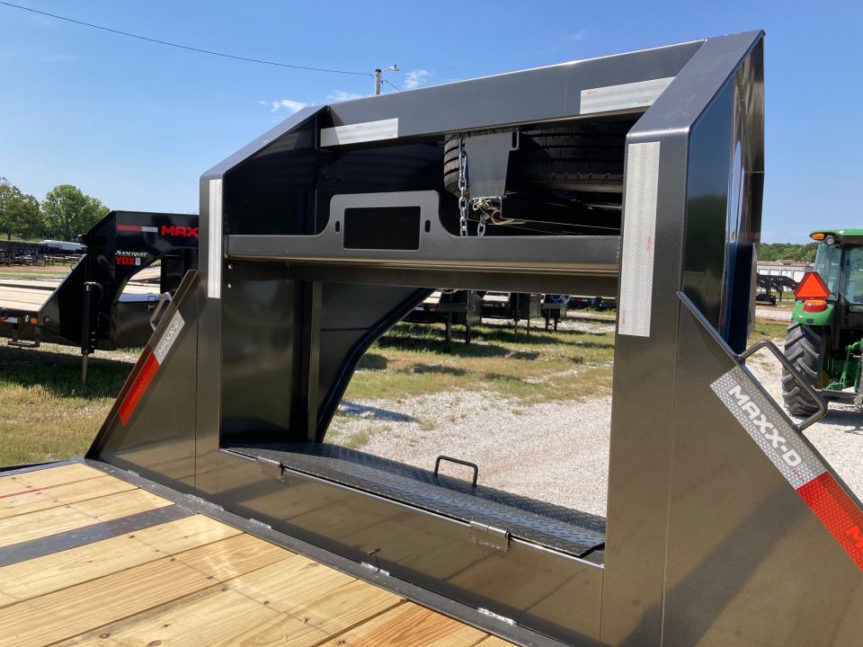 New 2027 MAXX-D 102X32 TANDEM 25.9K GN W/ HYDROJACKS & MAX RAMPS