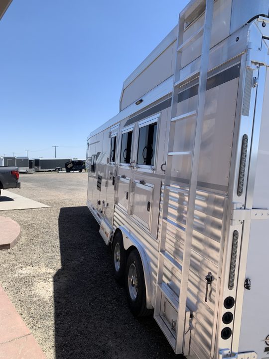 Used 2021 SMC 3H GN Horse Trailer