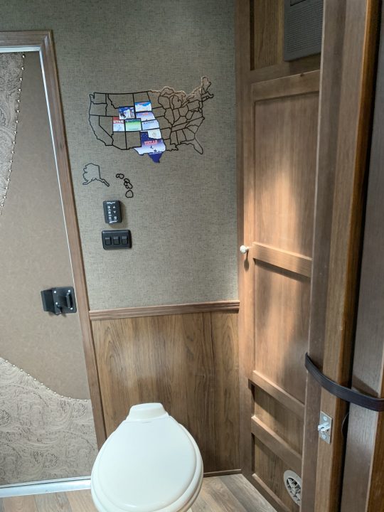 Used 2021 SMC 3H GN Horse Trailer