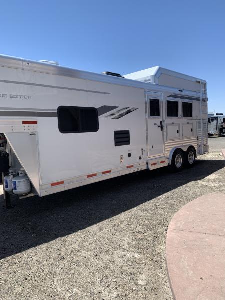 Used 2021 SMC 3H GN Horse Trailer