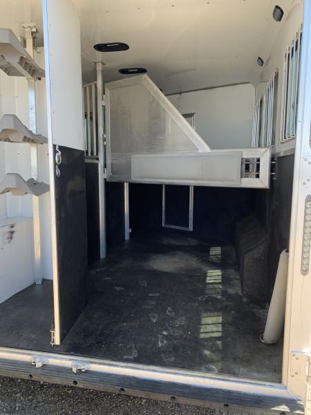 Used 2021 SMC 3H GN Horse Trailer